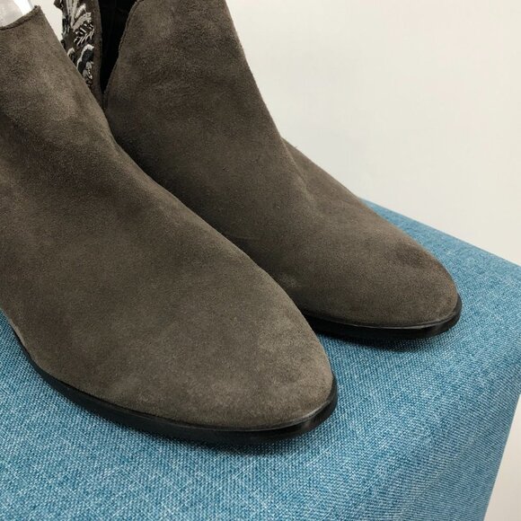 Kenneth Cole  REACTION Taupe Suede Loop Here We Go Embellished Ankle Booties 7 - Picture 13 of 16